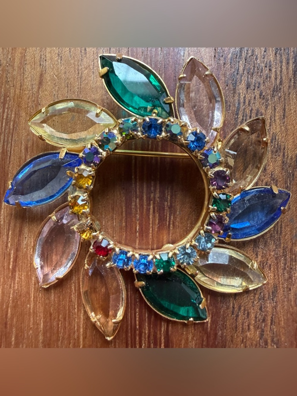 Vintage Multicolor Crystal Sunburst Brooch - Gold Tone Floral
